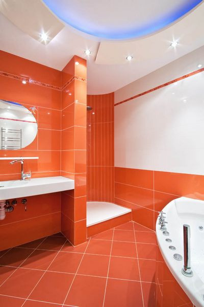Пластиковый подвесной потолок для ванной комнаты своими руками Такой потолок обойдется вам значительно